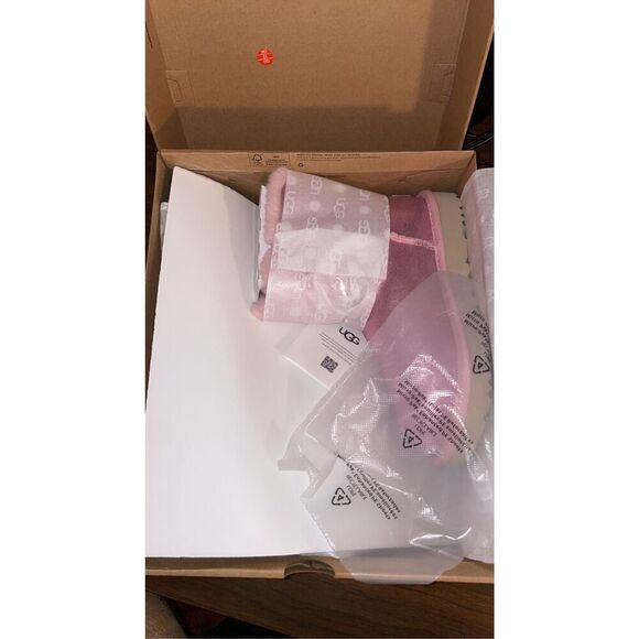 UGG MINI BAILEY BOW GLISTEN - PCD - Pink Cloud Size 6 NWB - Picture 4 of 6
